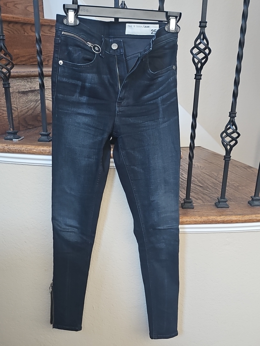 rag & bone Skinny Jeans in Washed Black